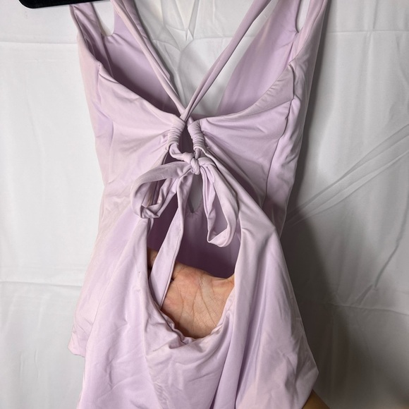 Becca Womens Deep V-Neck Teardrop One-Piece Swimsuit Medium Light Purple Size L - Picture 7 of 8
